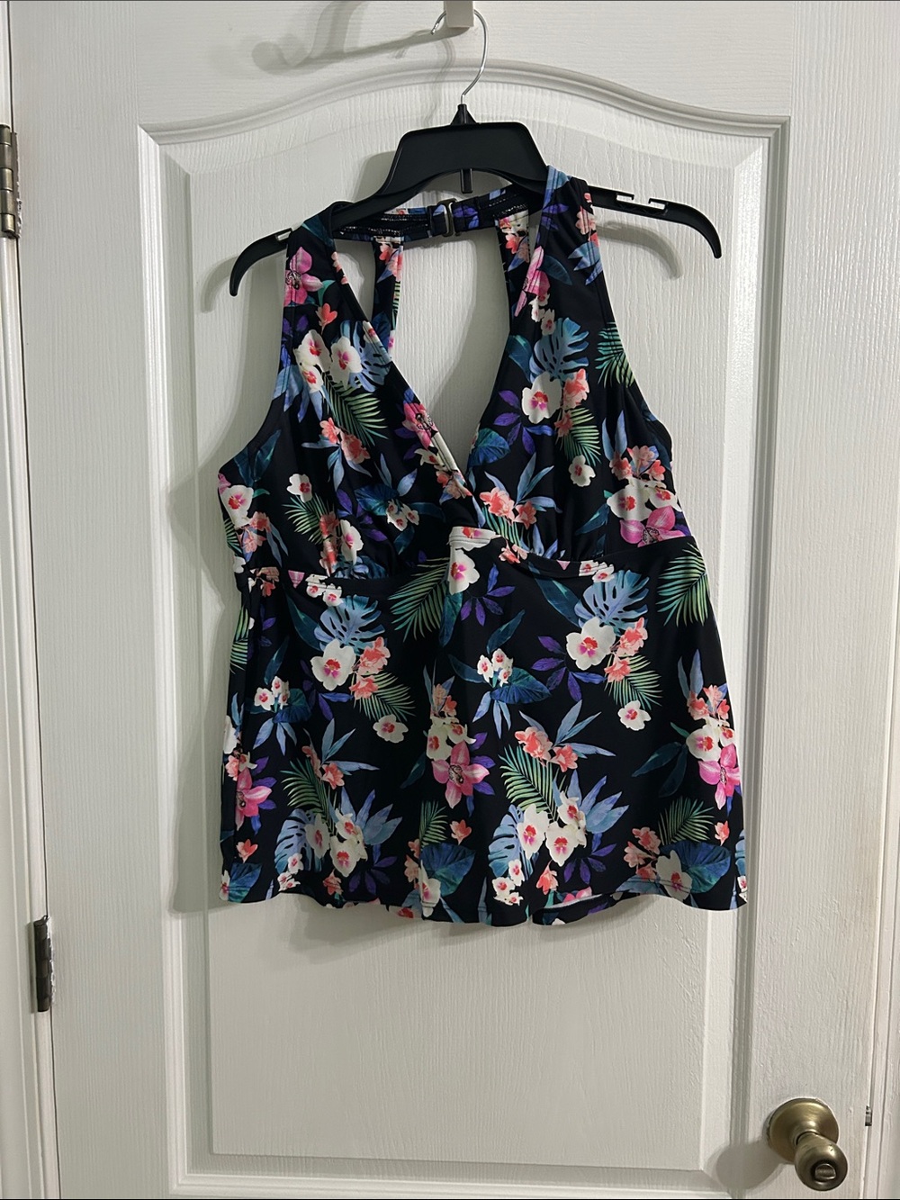Island Escape Black Tropical Floral Tankini